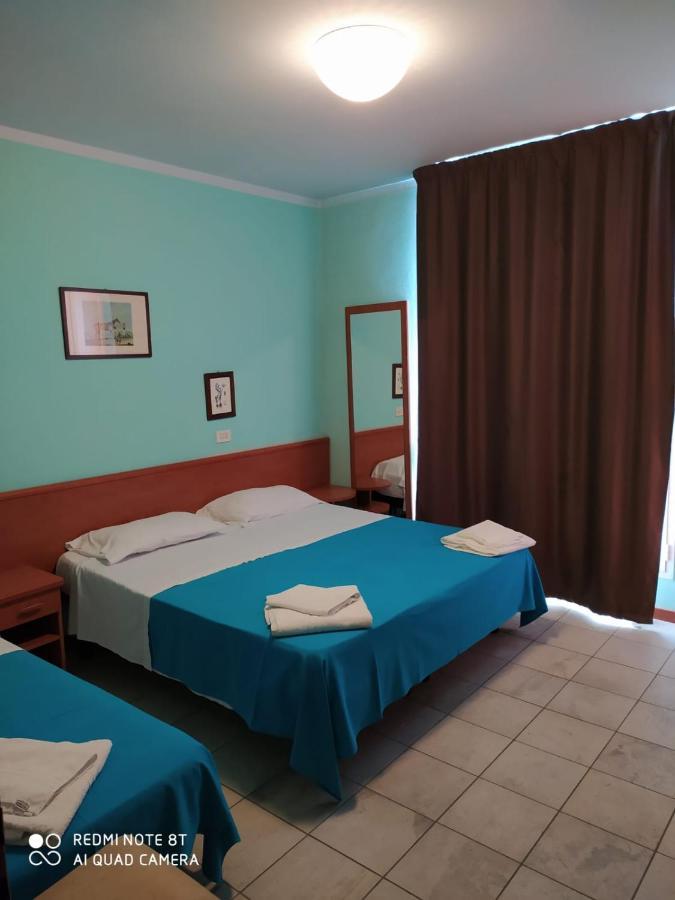 Hotel Blue Moon Rimini Exteriér fotografie