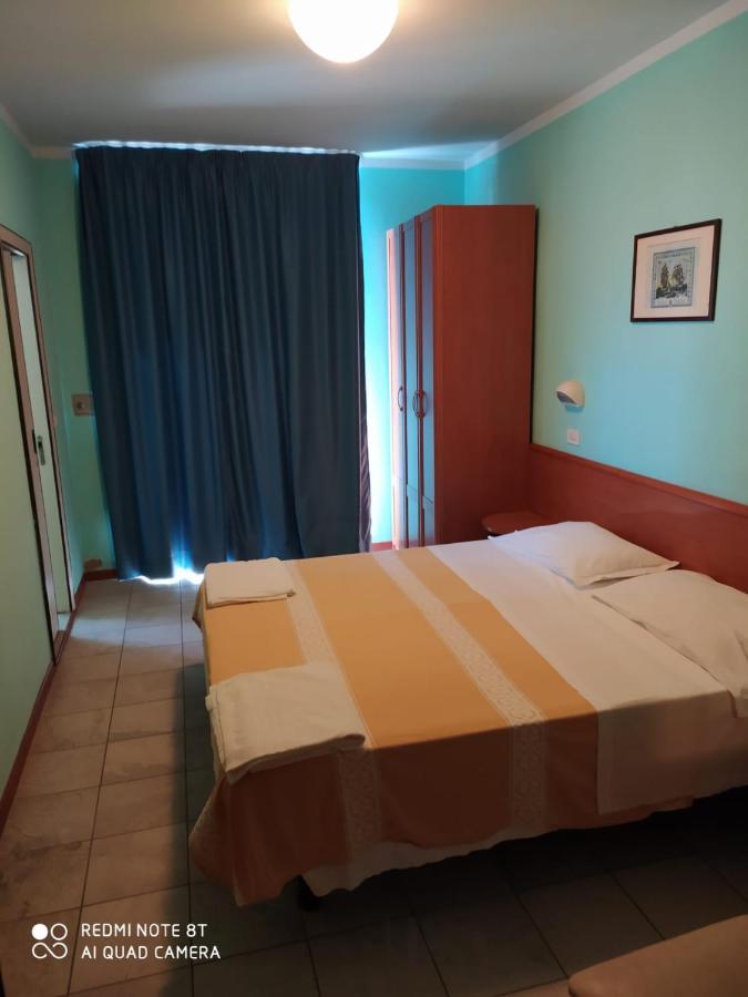 Hotel Blue Moon Rimini Exteriér fotografie