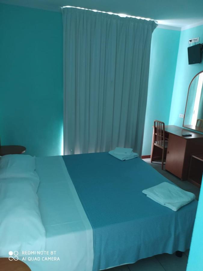 Hotel Blue Moon Rimini Exteriér fotografie