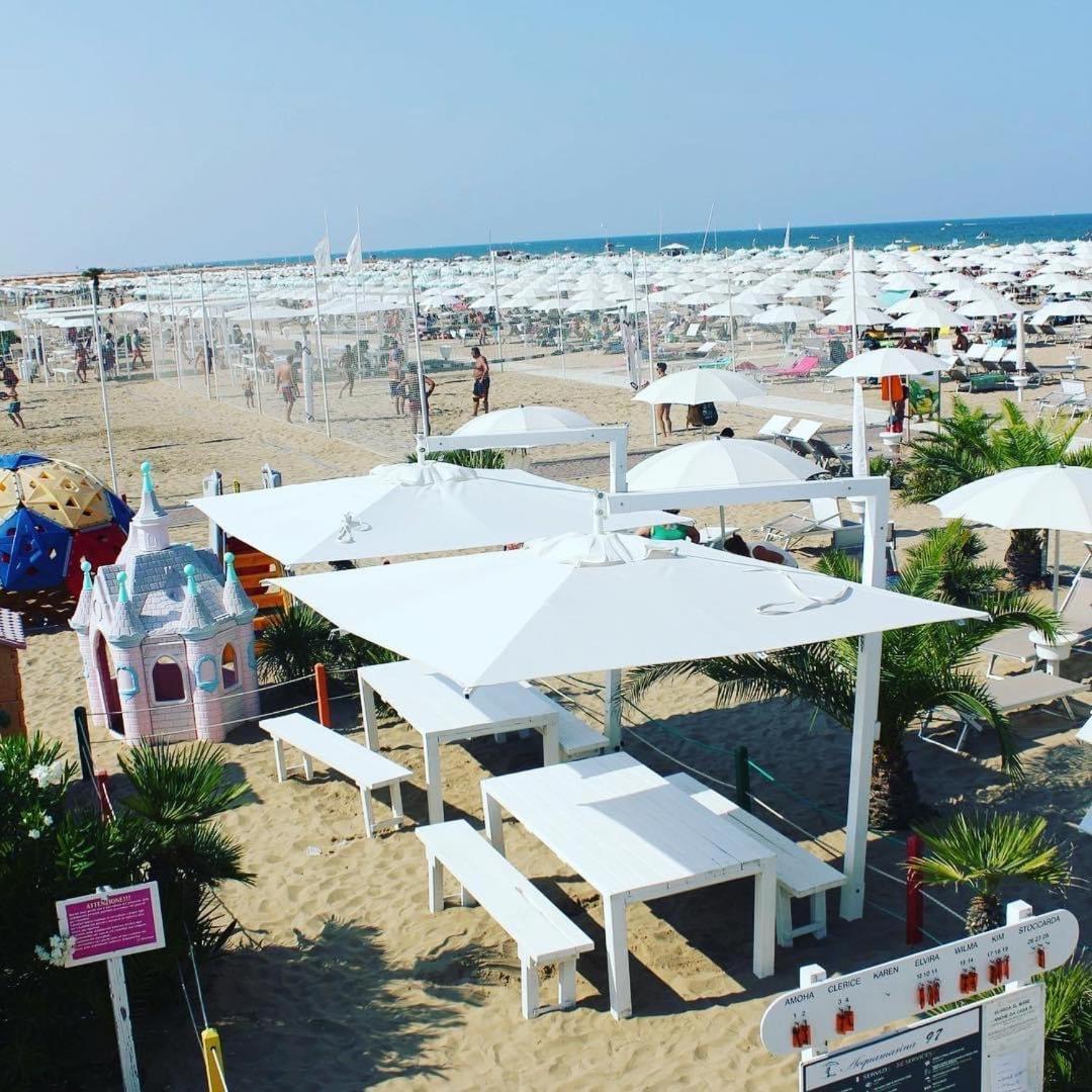 Hotel Blue Moon Rimini Exteriér fotografie