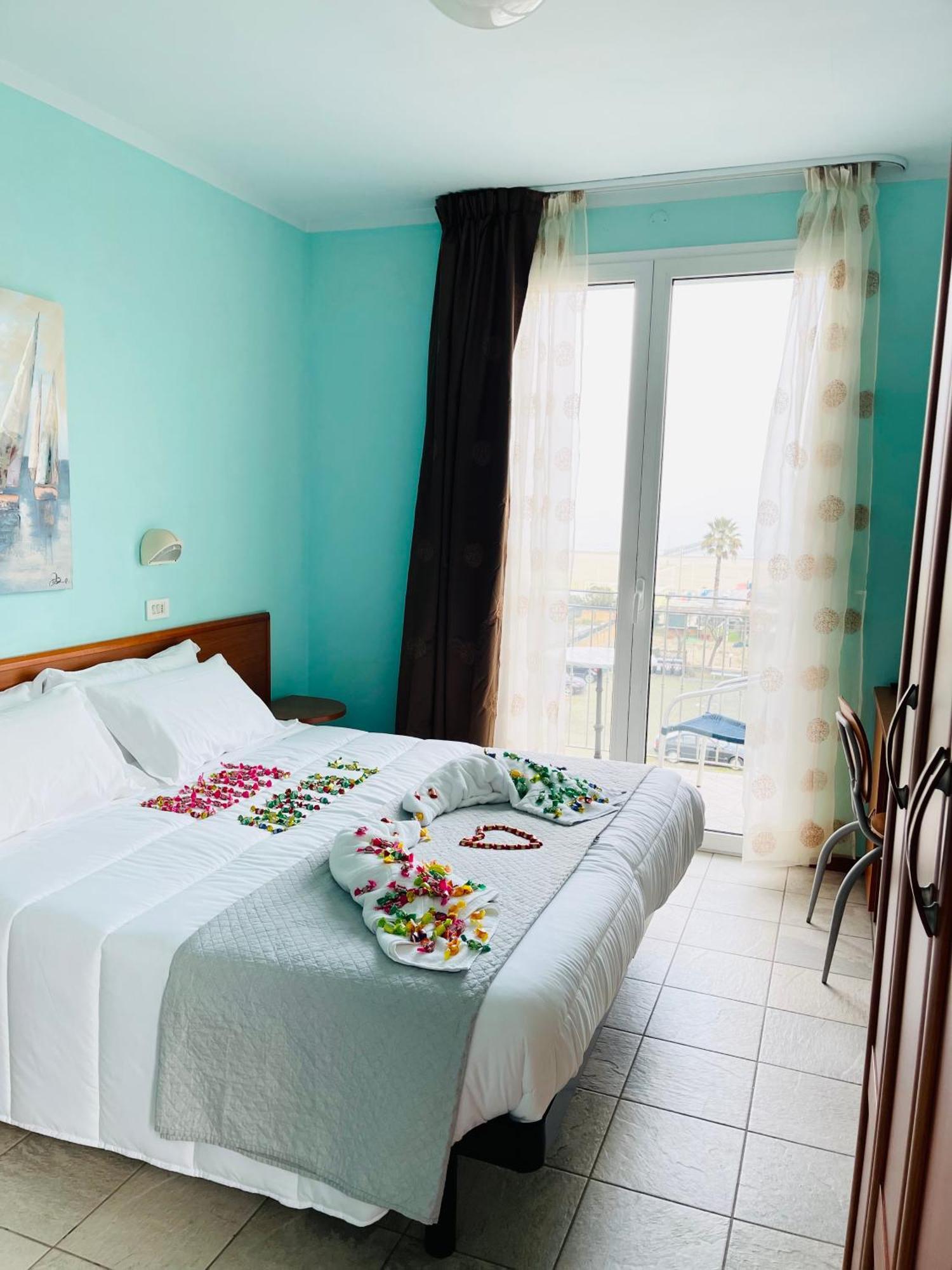 Hotel Blue Moon Rimini Exteriér fotografie