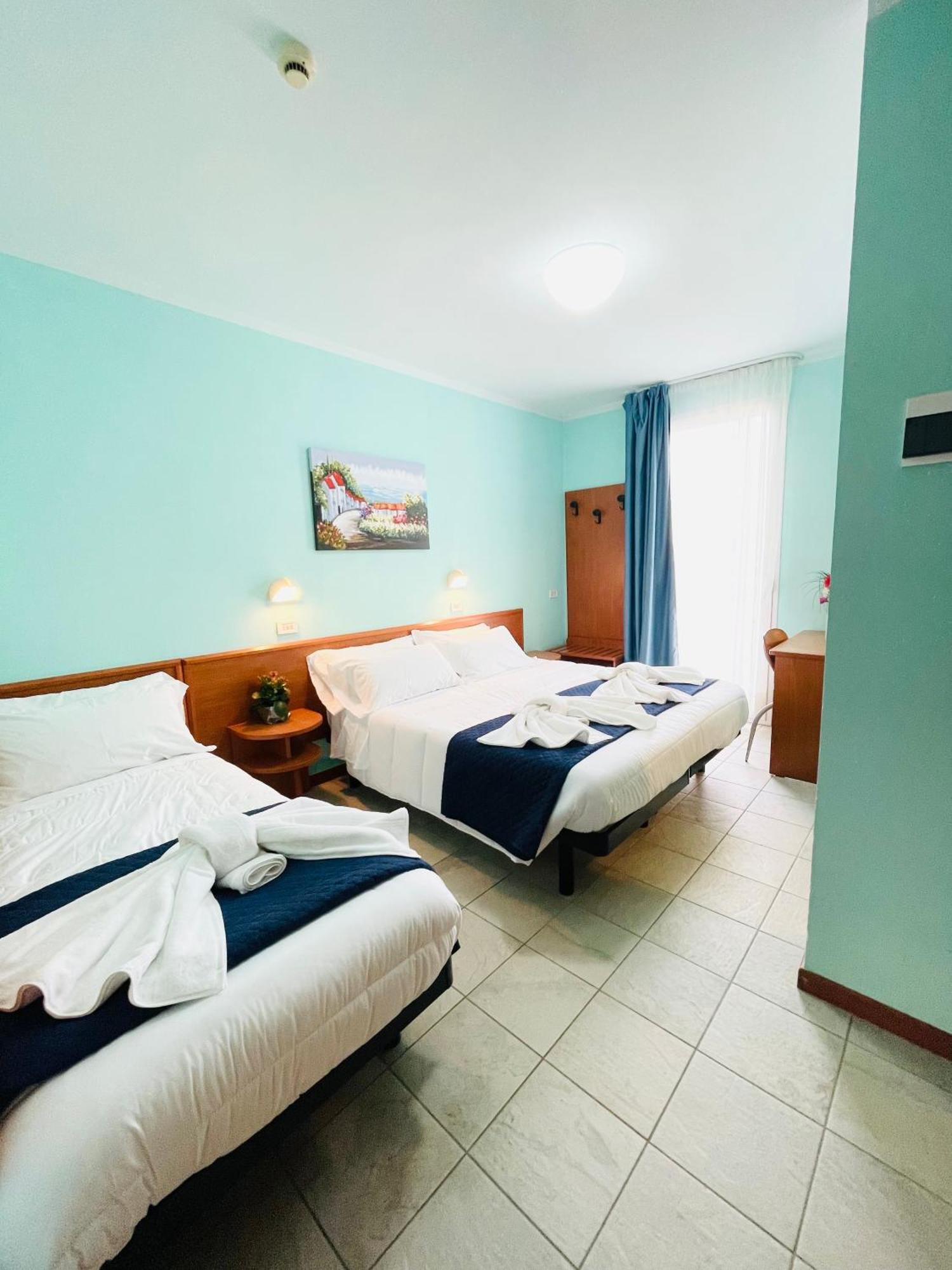 Hotel Blue Moon Rimini Exteriér fotografie