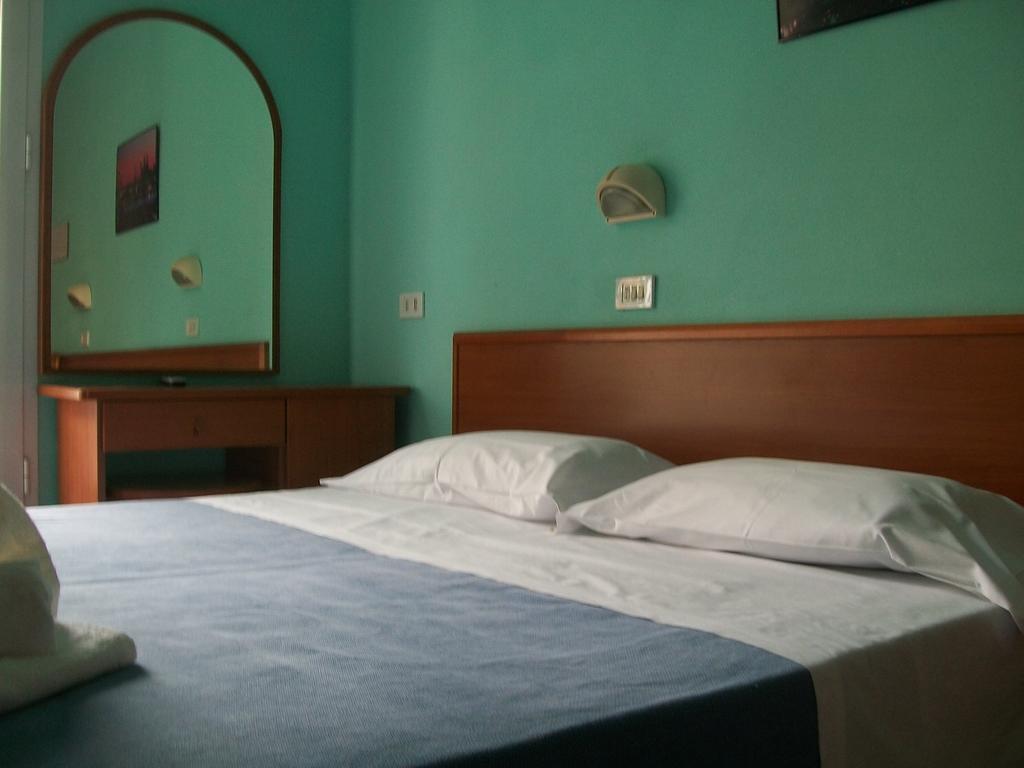 Hotel Blue Moon Rimini Exteriér fotografie